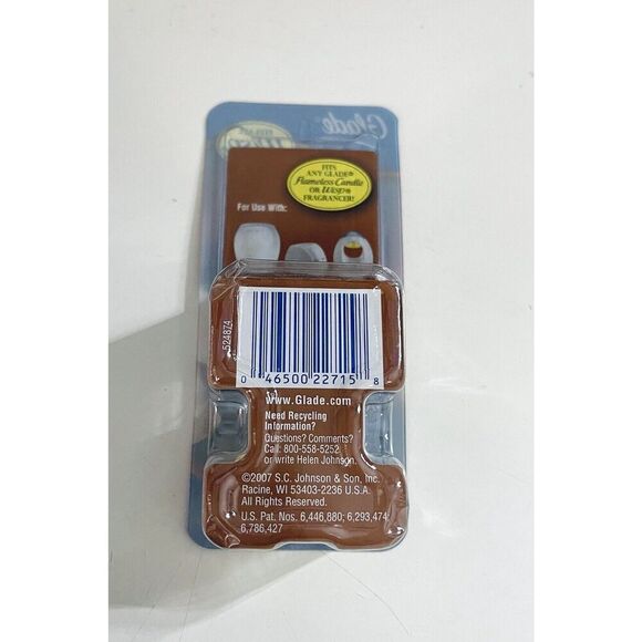 2 GLADE Wisp Refills- FRENCH VANILLA & CLEAN LINEN Flameless Candle Scented Oil - Picture 5 of 5